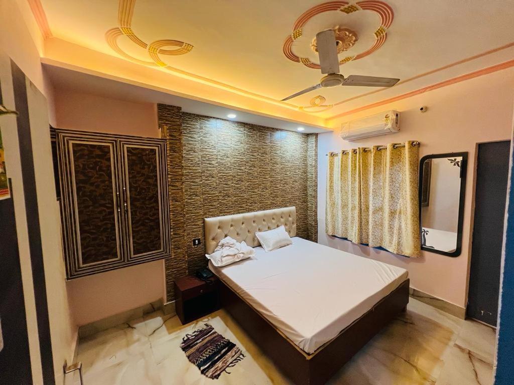 The Bella Guesthouse Varanasi Exterior foto