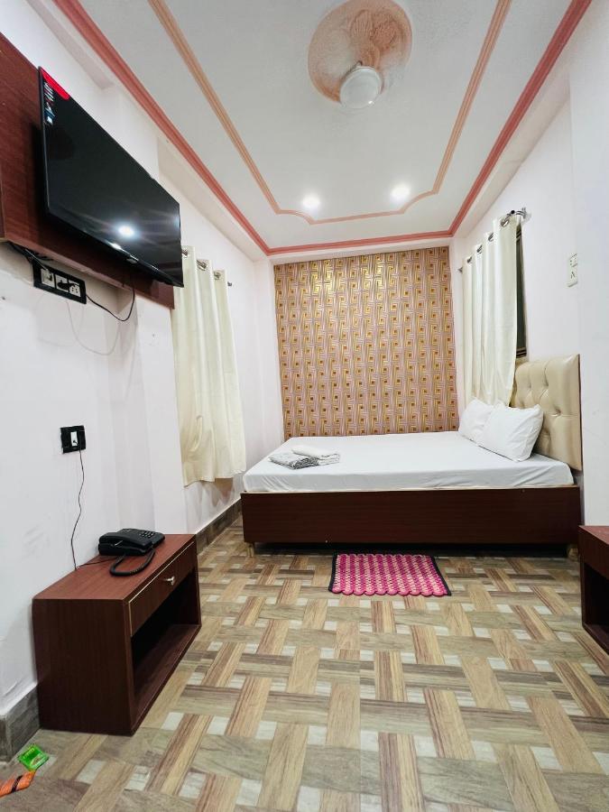 The Bella Guesthouse Varanasi Exterior foto